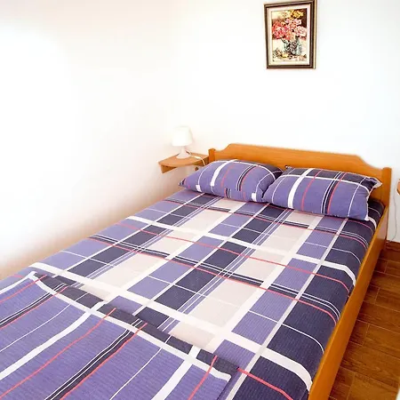 Haus Knezovic 515s Gradac (Split-Dalmatia)